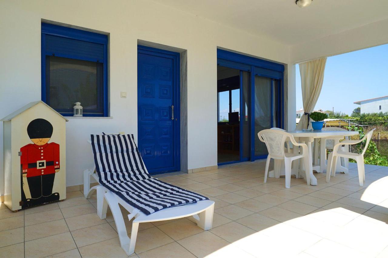 Вилла Dolphins House Paralia Avdhiron Экстерьер фото