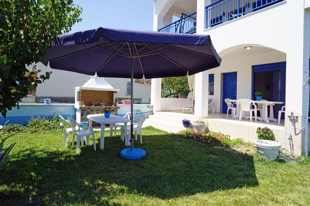 Вилла Dolphins House Paralia Avdhiron Экстерьер фото