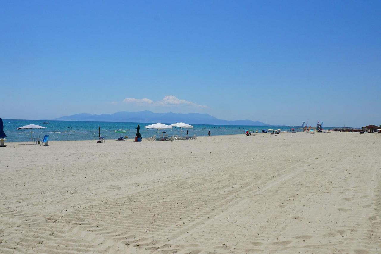 Вилла Dolphins House Paralia Avdhiron Экстерьер фото