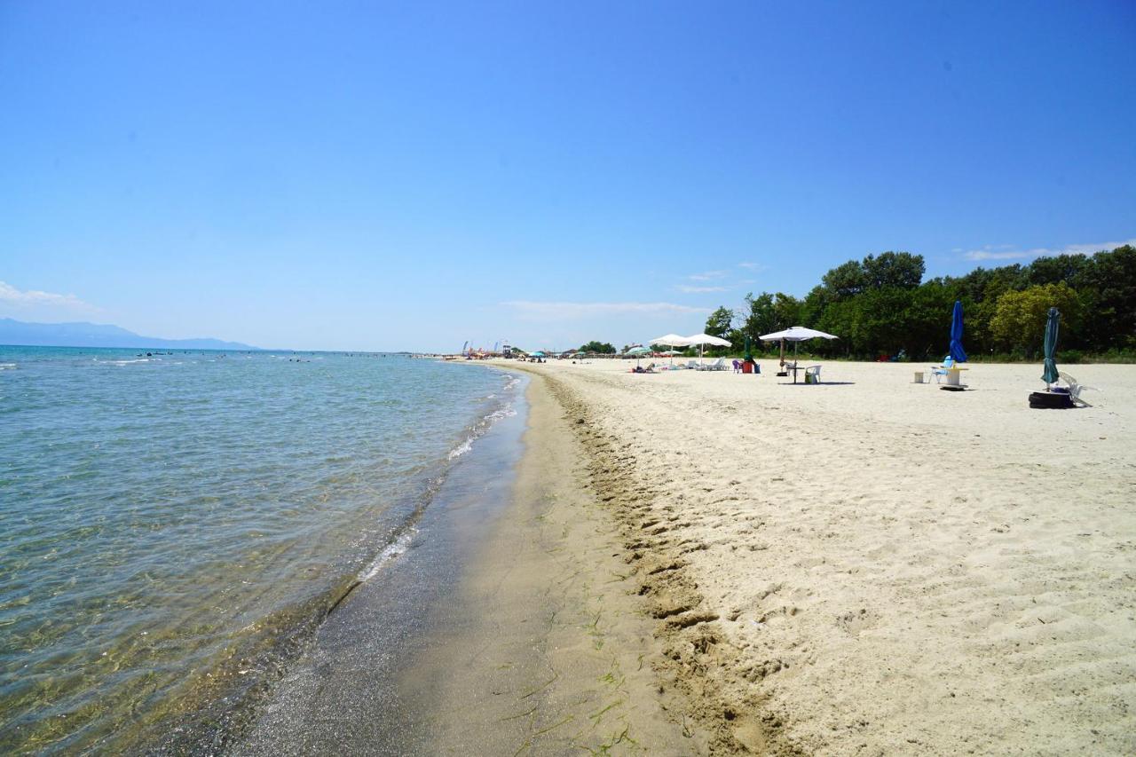 Вилла Dolphins House Paralia Avdhiron Экстерьер фото