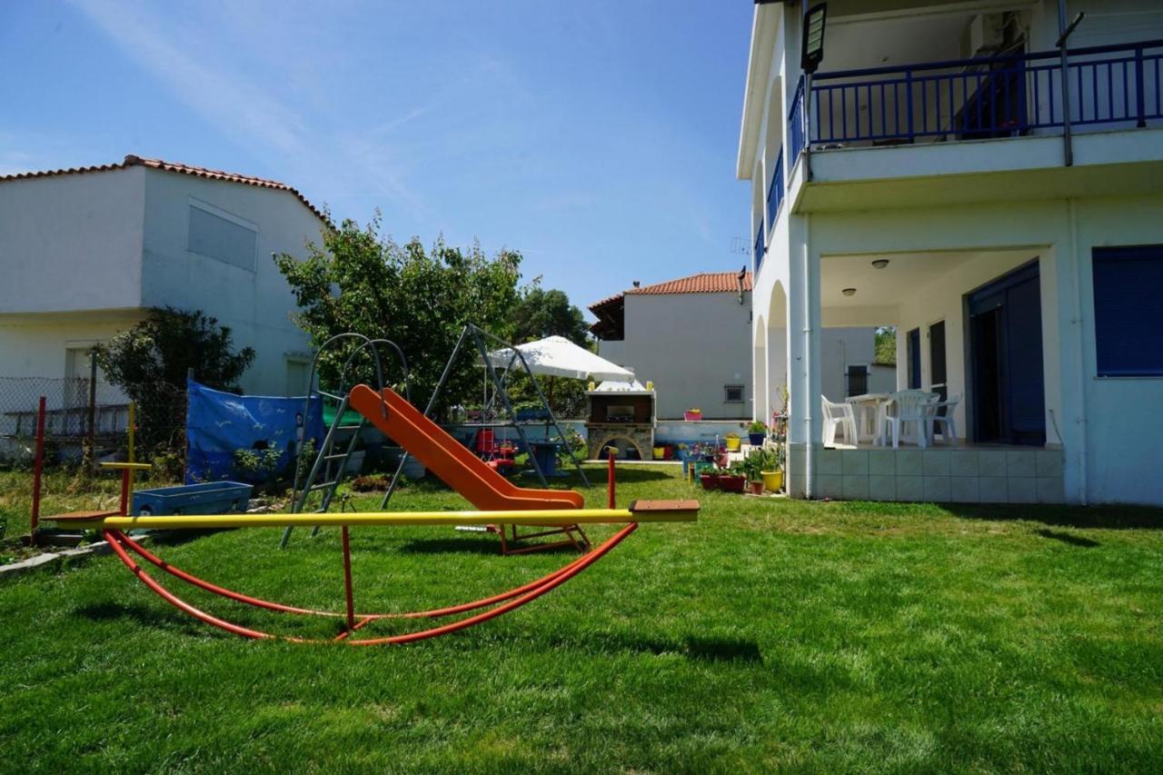 Вилла Dolphins House Paralia Avdhiron Экстерьер фото